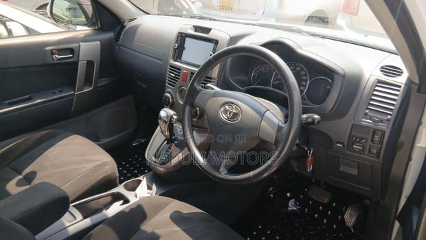 Toyota Rush 2012 White