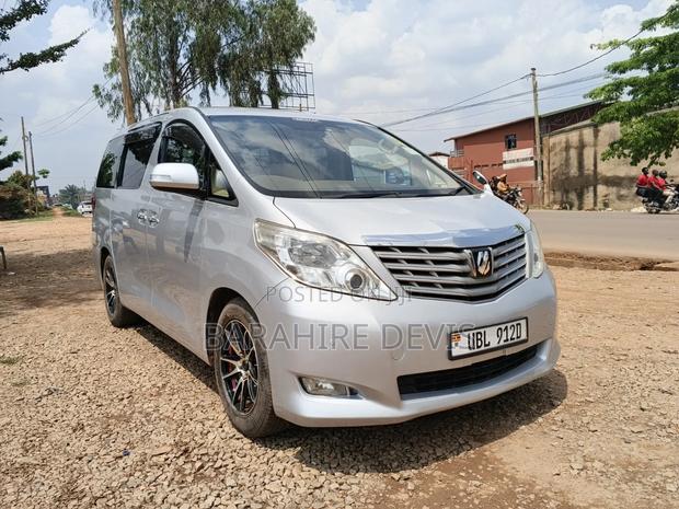 Toyota Alphard 2009 Silver