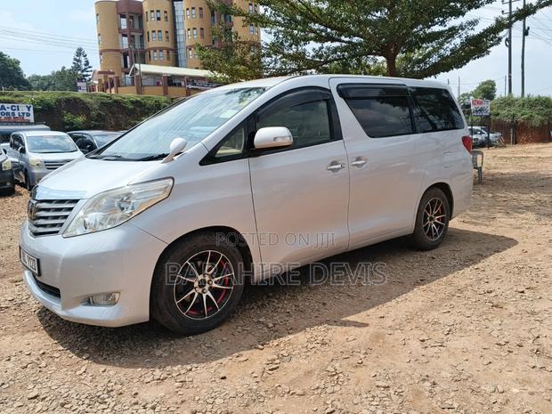Toyota Alphard 2009 Silver