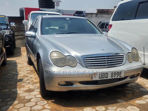 Mercedes-Benz C200 2006 Silver