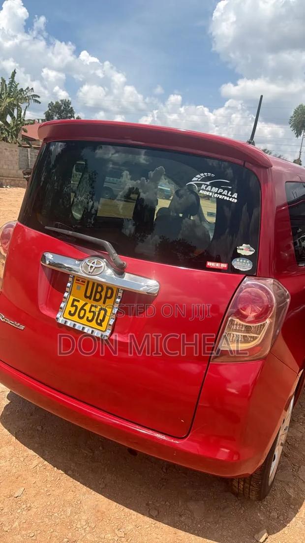 Toyota Ractis 2008 Red