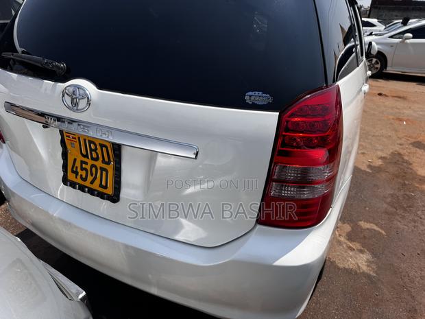 Toyota Wish 2005 White