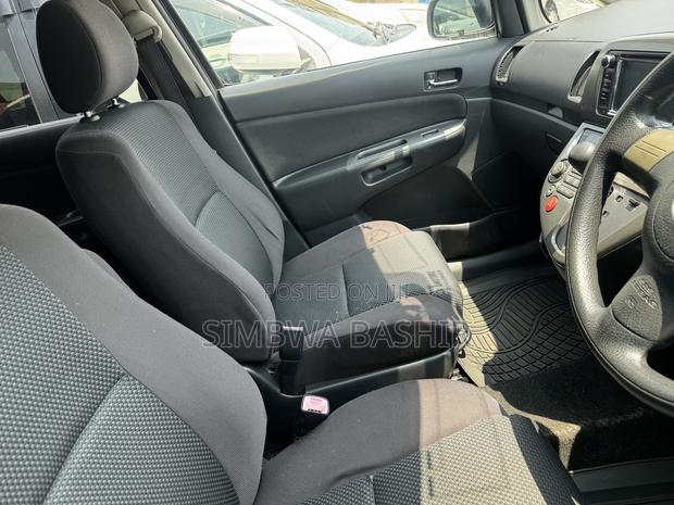 Toyota Wish 2005 White
