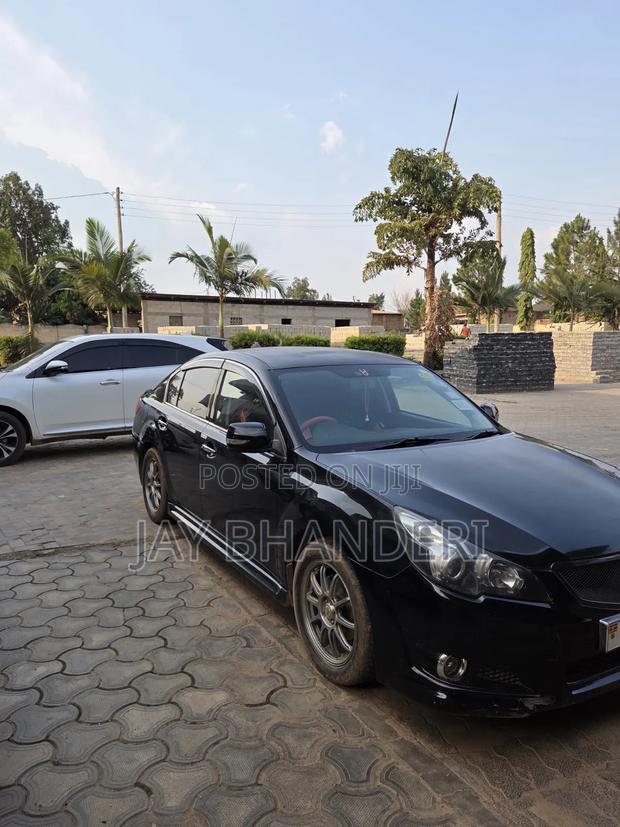 Subaru Legacy 2011 Black