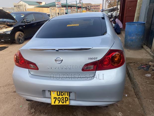 Nissan Fuga 2013 Silver