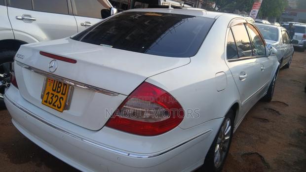 Mercedes-Benz E300 2007 White