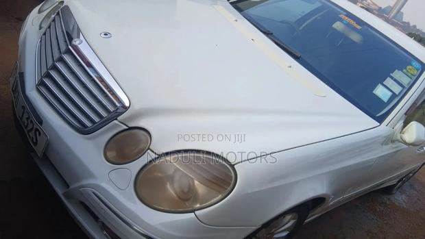 Mercedes-Benz E300 2007 White