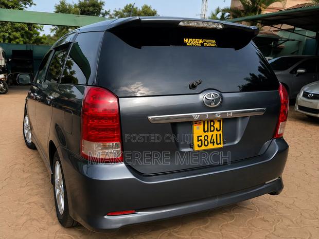 Toyota Wish 2008 Gray