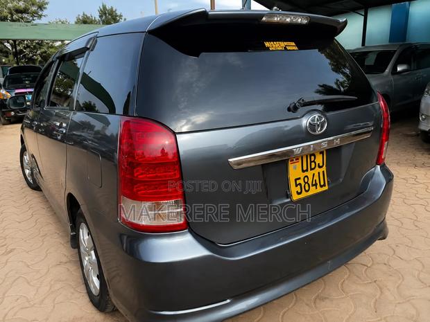 Toyota Wish 2008 Gray