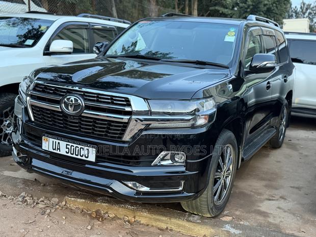 Toyota Land Cruiser Prado 2011 Black