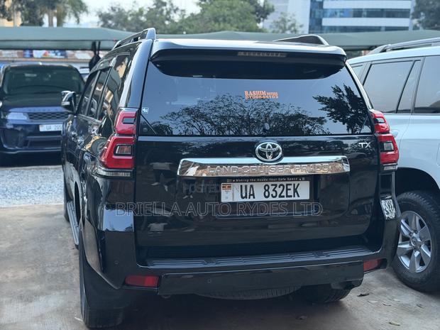 Toyota Land Cruiser Prado 2018 Black