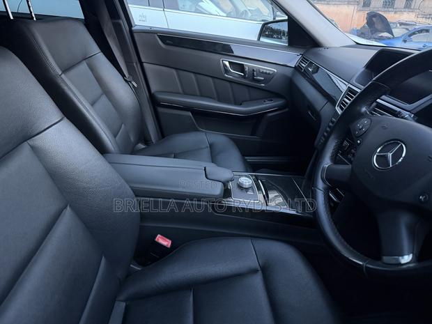 Mercedes-Benz E300 2011 Gray