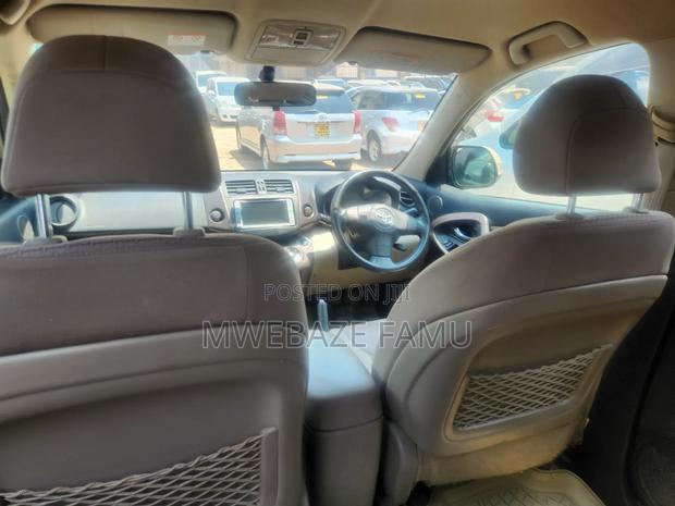 Toyota Vanguard 2009 Gold