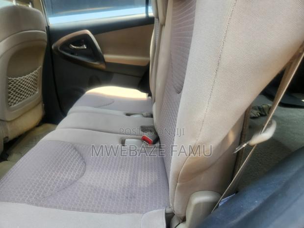 Toyota Vanguard 2009 Gold