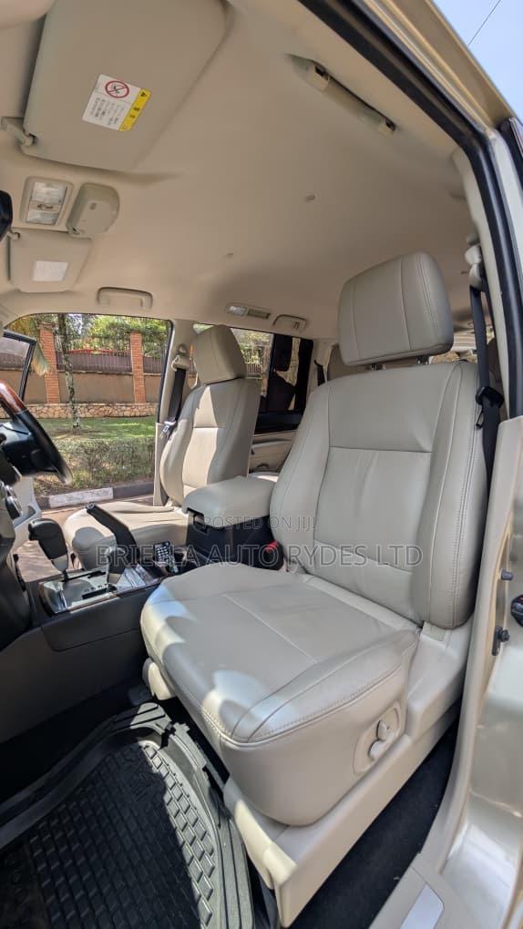 Mitsubishi Pajero 2011 Gray