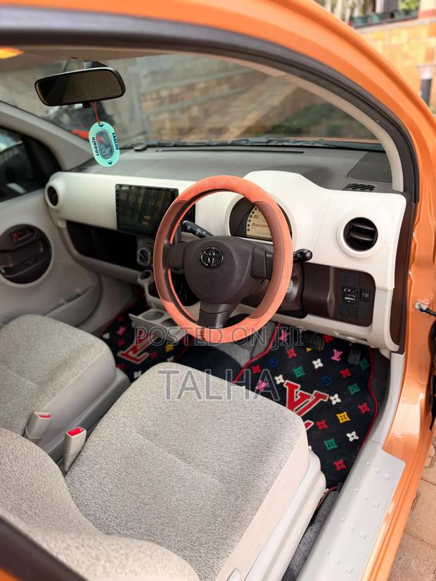 Toyota Passo 1.0 FWD 2011 Orange