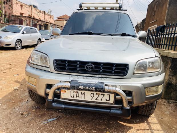 Toyota RAV4 Automatic 2000 Silver