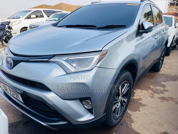 Toyota RAV4 2016 Silver