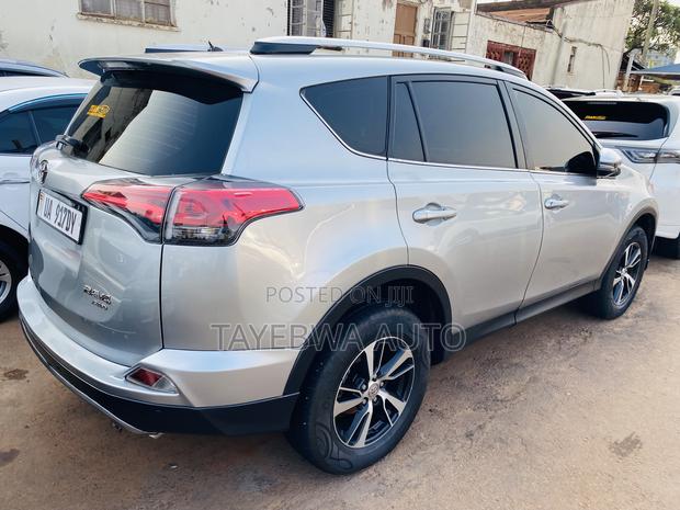 Toyota RAV4 2016 Silver
