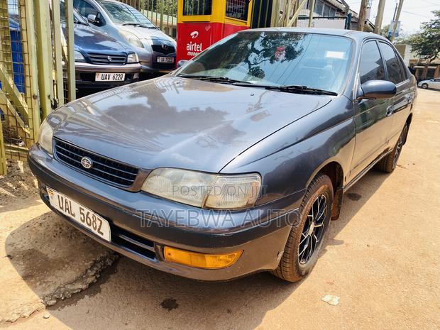 Toyota Corona 1999