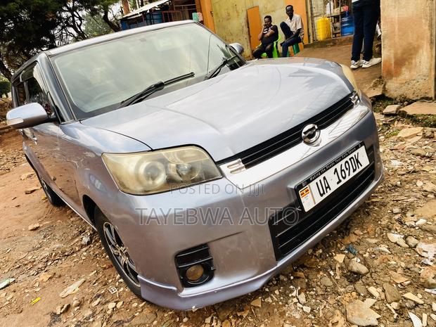 Toyota Corolla Rumion 2010 Silver