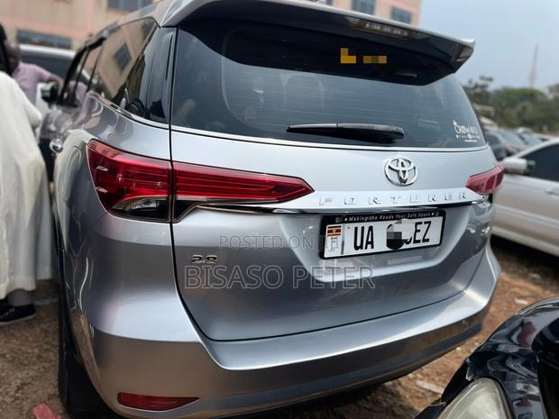 Toyota Fortuner 2017 Silver