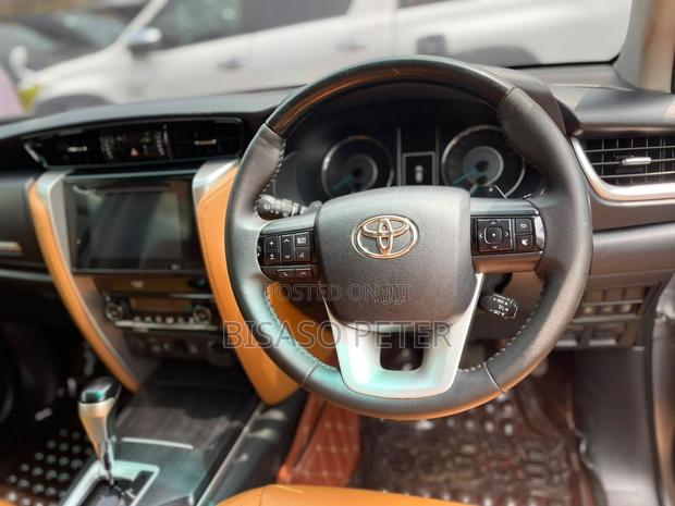 Toyota Fortuner 2017 Silver