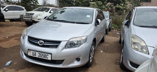 Toyota Corolla Fielder 2011 Silver