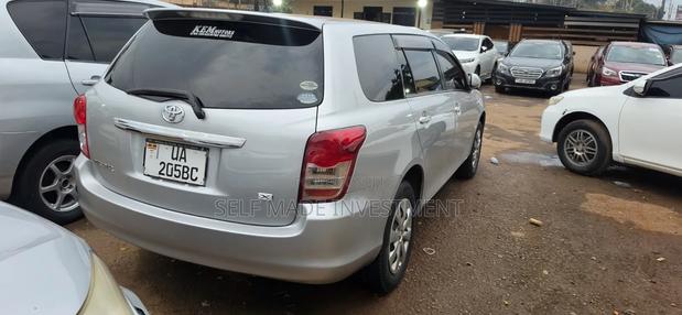 Toyota Corolla Fielder 2011 Silver