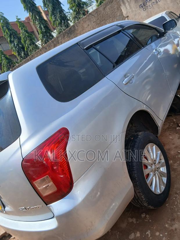 Toyota Corolla Fielder 2009 Silver