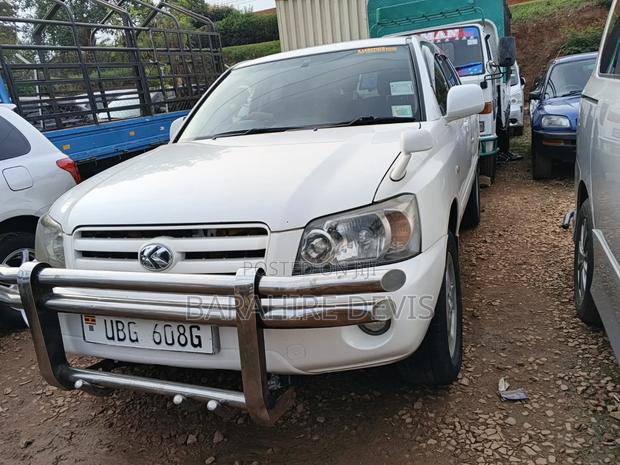 Toyota Kluger 2007 White