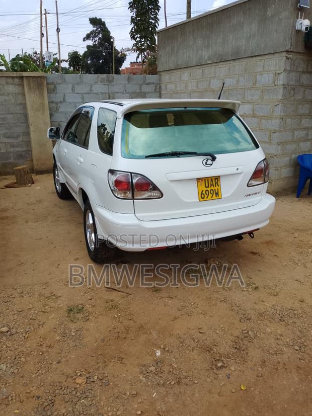 Toyota Harrier 1997 White