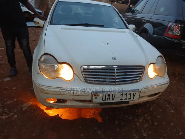 Mercedes-Benz C180 2006 White