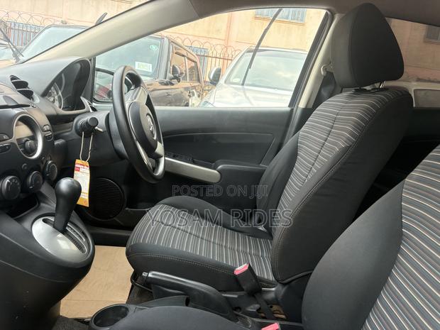 Mazda Demio 2012 Gray
