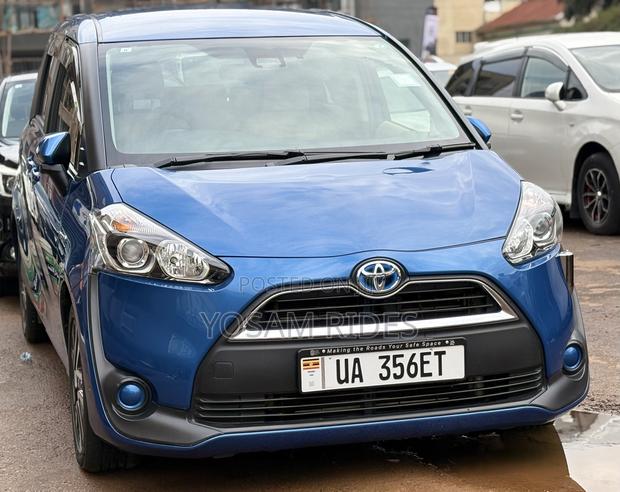 Toyota Sienta 1.5 Hybrid FWD (6-seater) 2016 Blue