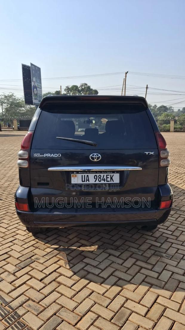 Toyota Land Cruiser Prado 2006 Black