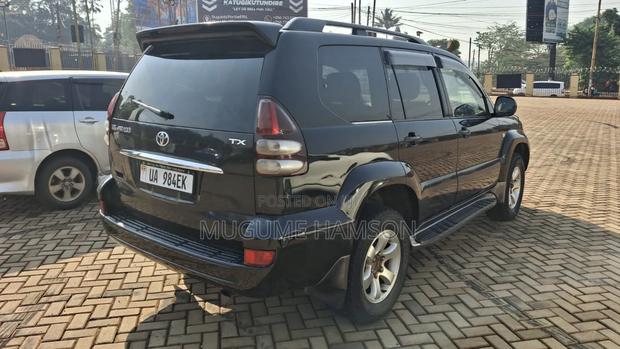 Toyota Land Cruiser Prado 2006 Black