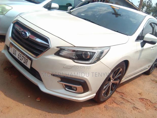 Subaru Legacy 2018 White