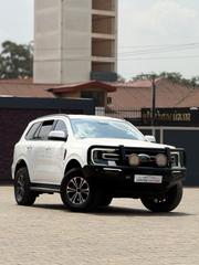 Ford Everest 2022 White for sale