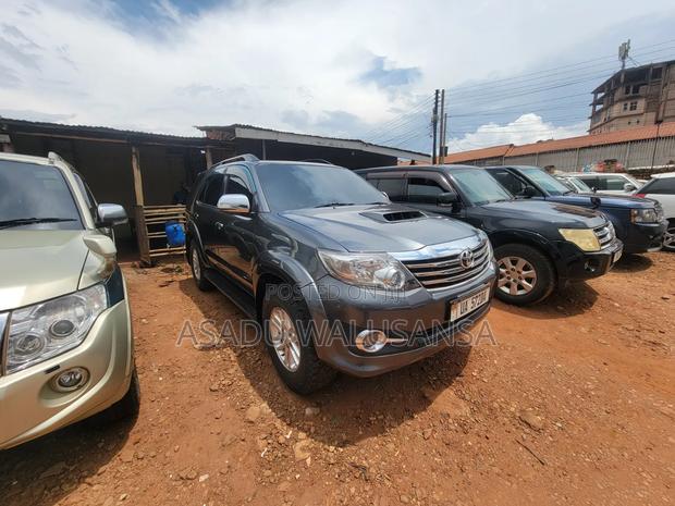 Toyota Fortuner 2016 Gray