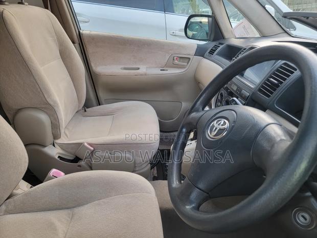 Toyota Corolla Spacio 2003 Silver