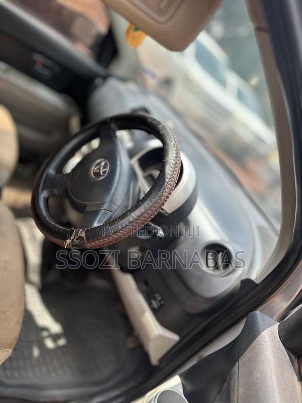 Toyota Passo 2005 Silver