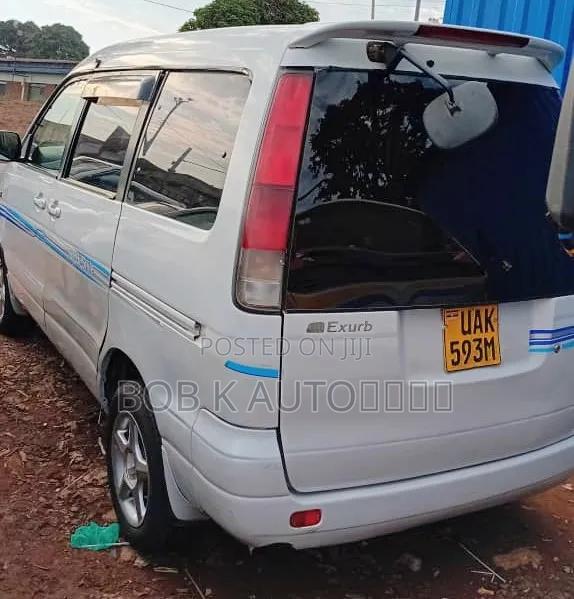 Toyota Noah 2001 White