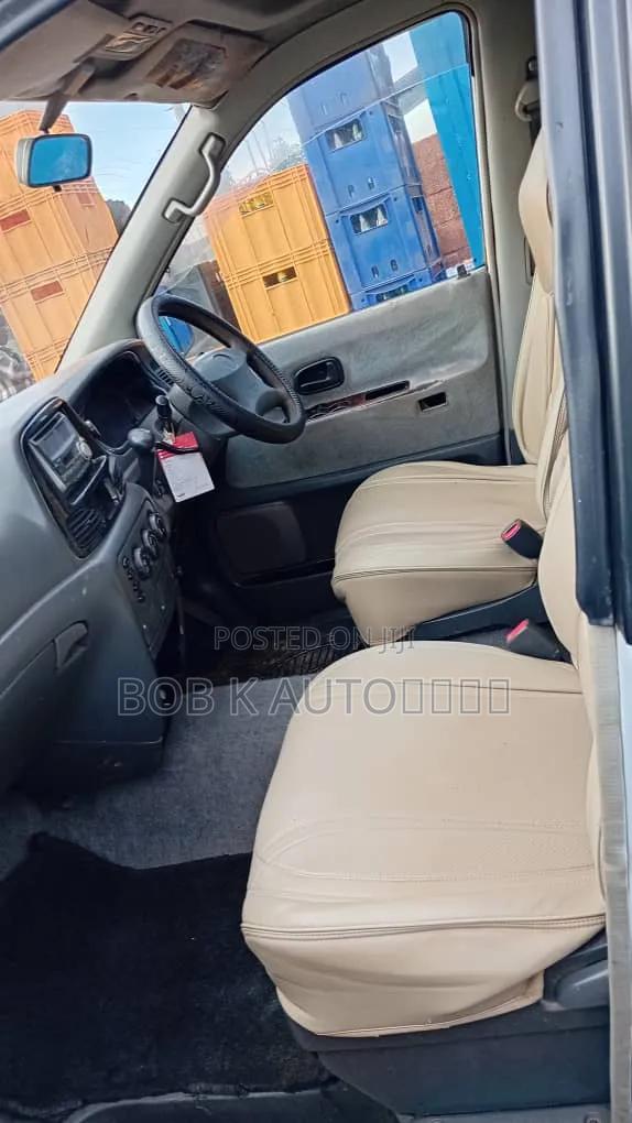 Toyota Noah 2001 White