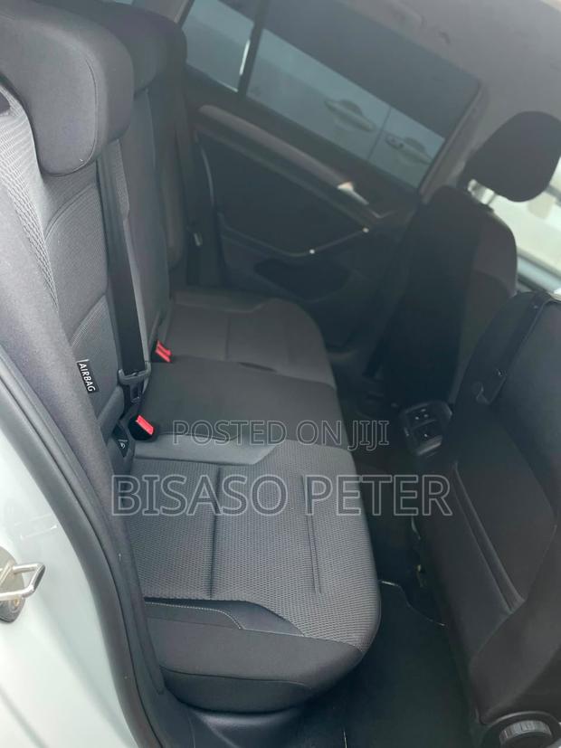 Volkswagen Golf 2017 White
