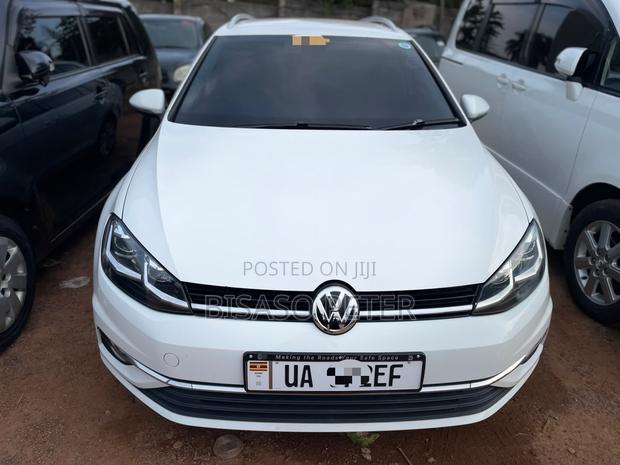 Volkswagen Golf 2017 White
