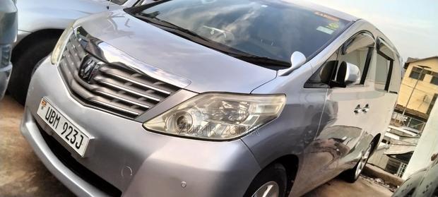 Toyota Alphard 2010 Silver