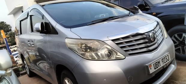 Toyota Alphard 2010 Silver