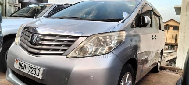 Toyota Alphard 2010 Silver