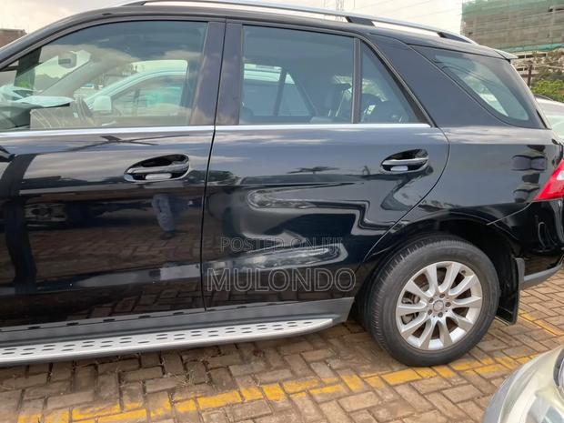Mercedes-Benz 350D 2015 Black